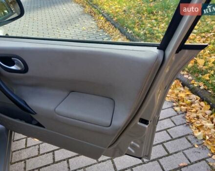 Бежевий Рено Меган, об'ємом двигуна 1.6 л та пробігом 190 тис. км за 5300 $, фото 11 на Automoto.ua