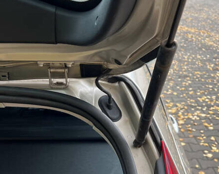 Рено Меган 2006 в Хороле на Automoto.ua Бежевый Рено Меган, объемом двигателя 1.6 л и пробегом 240 тыс. км за 5299 $, фото 44 на Automoto.ua