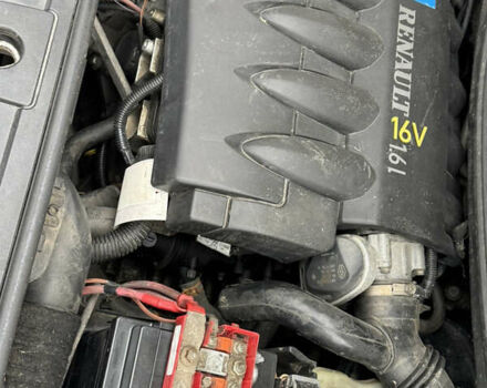 Бежевый Рено Меган, объемом двигателя 1.6 л и пробегом 202 тыс. км за 4200 $, фото 8 на Automoto.ua