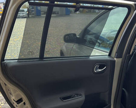 Рено Меган 2006 в Хороле на Automoto.ua Бежевый Рено Меган, объемом двигателя 1.6 л и пробегом 240 тыс. км за 5299 $, фото 34 на Automoto.ua