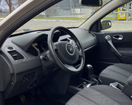 Рено Меган 2006 в Хороле на Automoto.ua Бежевый Рено Меган, объемом двигателя 1.6 л и пробегом 240 тыс. км за 5299 $, фото 24 на Automoto.ua