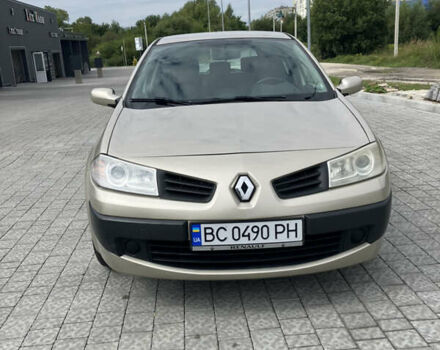 Бежевый Рено Меган, объемом двигателя 1.6 л и пробегом 213 тыс. км за 5200 $, фото 1 на Automoto.ua