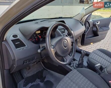 Бежевый Рено Меган, объемом двигателя 1.6 л и пробегом 195 тыс. км за 4800 $, фото 17 на Automoto.ua