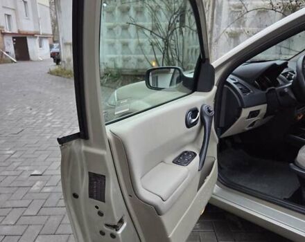 Бежевий Рено Меган, об'ємом двигуна 1.5 л та пробігом 227 тис. км за 5000 $, фото 11 на Automoto.ua