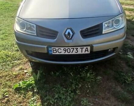 Бежевый Рено Меган, объемом двигателя 1.6 л и пробегом 218 тыс. км за 5200 $, фото 6 на Automoto.ua