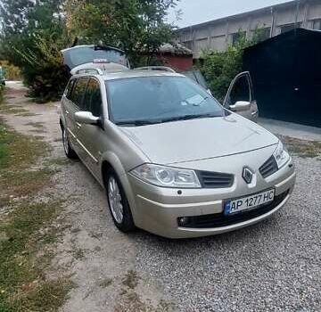 Бежевый Рено Меган, объемом двигателя 1.6 л и пробегом 250 тыс. км за 5800 $, фото 1 на Automoto.ua