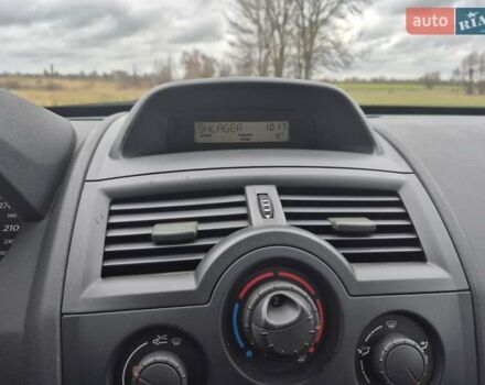 Бежевый Рено Меган, объемом двигателя 1.6 л и пробегом 135 тыс. км за 5450 $, фото 8 на Automoto.ua