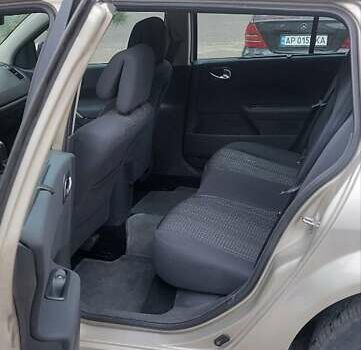 Бежевый Рено Меган, объемом двигателя 1.6 л и пробегом 250 тыс. км за 5800 $, фото 6 на Automoto.ua