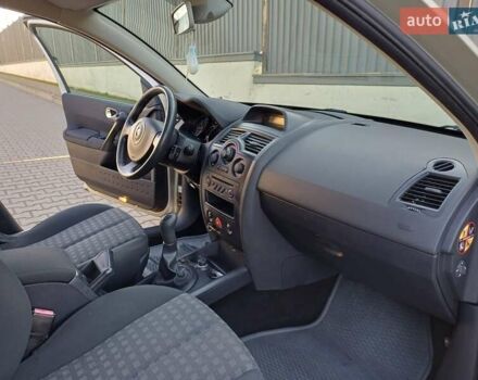 Бежевый Рено Меган, объемом двигателя 1.6 л и пробегом 195 тыс. км за 4800 $, фото 16 на Automoto.ua