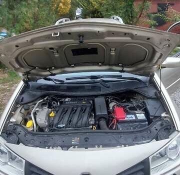 Бежевый Рено Меган, объемом двигателя 1.6 л и пробегом 250 тыс. км за 5800 $, фото 2 на Automoto.ua