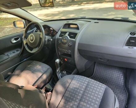 Бежевый Рено Меган, объемом двигателя 1.6 л и пробегом 220 тыс. км за 5300 $, фото 32 на Automoto.ua