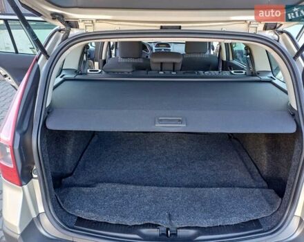 Бежевый Рено Меган, объемом двигателя 1.6 л и пробегом 195 тыс. км за 4800 $, фото 27 на Automoto.ua