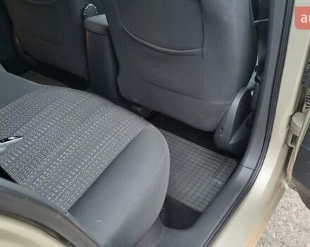 Бежевый Рено Меган, объемом двигателя 1.6 л и пробегом 256 тыс. км за 5600 $, фото 2 на Automoto.ua