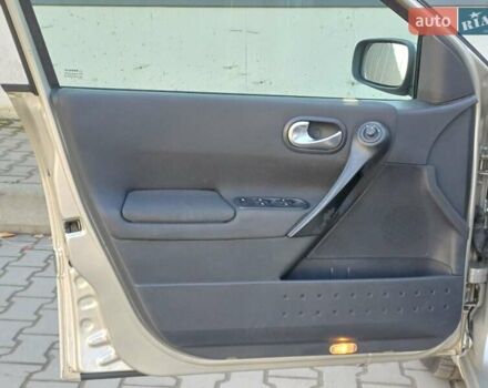 Бежевый Рено Меган, объемом двигателя 1.6 л и пробегом 195 тыс. км за 4800 $, фото 23 на Automoto.ua