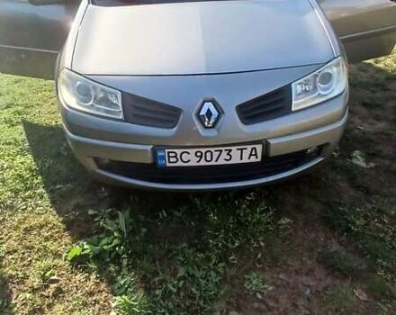 Бежевый Рено Меган, объемом двигателя 1.6 л и пробегом 218 тыс. км за 5200 $, фото 4 на Automoto.ua