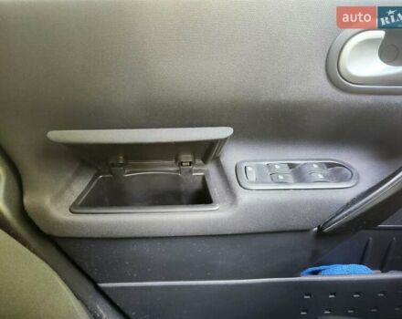 Бежевый Рено Меган, объемом двигателя 1.6 л и пробегом 220 тыс. км за 5300 $, фото 41 на Automoto.ua