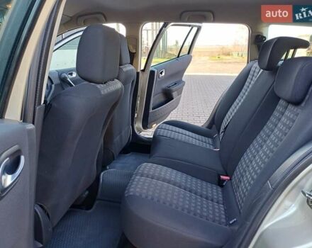 Бежевый Рено Меган, объемом двигателя 1.6 л и пробегом 195 тыс. км за 4800 $, фото 20 на Automoto.ua