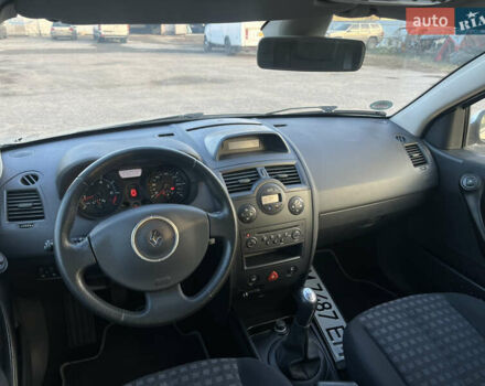 Бежевый Рено Меган, объемом двигателя 1.6 л и пробегом 177 тыс. км за 5899 $, фото 25 на Automoto.ua