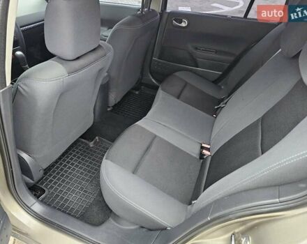 Бежевый Рено Меган, объемом двигателя 1.6 л и пробегом 183 тыс. км за 5950 $, фото 7 на Automoto.ua