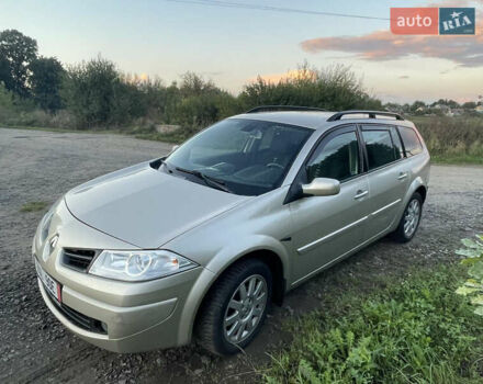 Бежевый Рено Меган, объемом двигателя 1.6 л и пробегом 197 тыс. км за 4750 $, фото 1 на Automoto.ua
