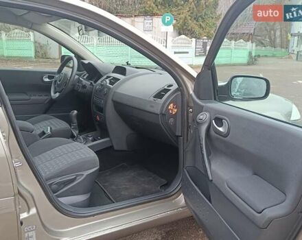 Бежевый Рено Меган, объемом двигателя 1.6 л и пробегом 234 тыс. км за 4750 $, фото 19 на Automoto.ua