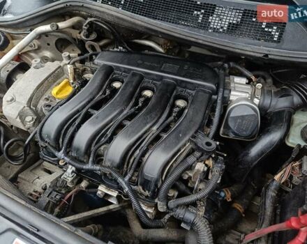 Бежевый Рено Меган, объемом двигателя 1.6 л и пробегом 234 тыс. км за 4750 $, фото 25 на Automoto.ua