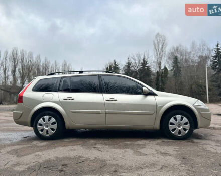 Бежевый Рено Меган, объемом двигателя 1.6 л и пробегом 248 тыс. км за 4599 $, фото 3 на Automoto.ua