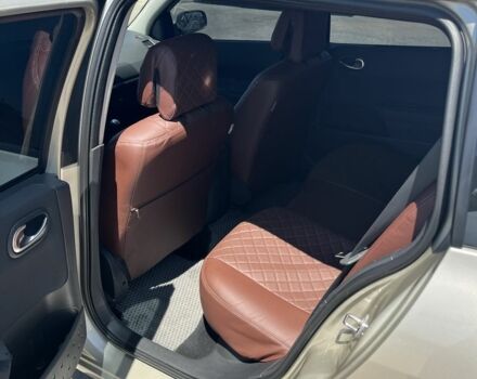 Бежевый Рено Меган, объемом двигателя 2 л и пробегом 213 тыс. км за 5000 $, фото 10 на Automoto.ua