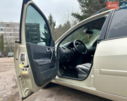 Бежевый Рено Меган, объемом двигателя 1.6 л и пробегом 248 тыс. км за 4599 $, фото 11 на Automoto.ua