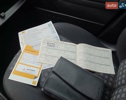 Бежевый Рено Меган, объемом двигателя 1.6 л и пробегом 234 тыс. км за 4750 $, фото 23 на Automoto.ua