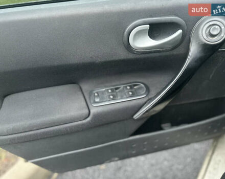 Бежевый Рено Меган, объемом двигателя 1.6 л и пробегом 248 тыс. км за 4599 $, фото 18 на Automoto.ua