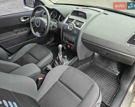 Бежевый Рено Меган, объемом двигателя 1.6 л и пробегом 183 тыс. км за 5950 $, фото 11 на Automoto.ua