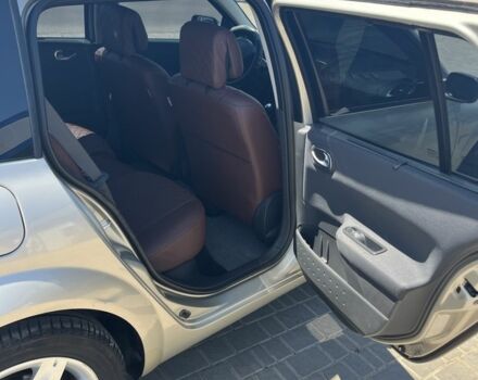 Бежевый Рено Меган, объемом двигателя 2 л и пробегом 213 тыс. км за 5000 $, фото 11 на Automoto.ua