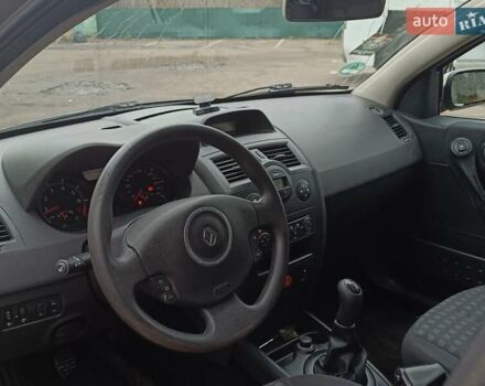 Бежевый Рено Меган, объемом двигателя 1.6 л и пробегом 234 тыс. км за 4750 $, фото 12 на Automoto.ua