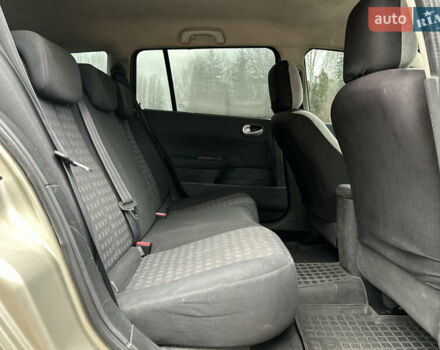 Бежевый Рено Меган, объемом двигателя 1.6 л и пробегом 248 тыс. км за 4650 $, фото 14 на Automoto.ua