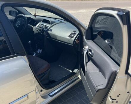 Бежевый Рено Меган, объемом двигателя 2 л и пробегом 213 тыс. км за 5000 $, фото 13 на Automoto.ua