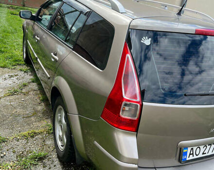 Бежевый Рено Меган, объемом двигателя 1.6 л и пробегом 333 тыс. км за 4100 $, фото 3 на Automoto.ua