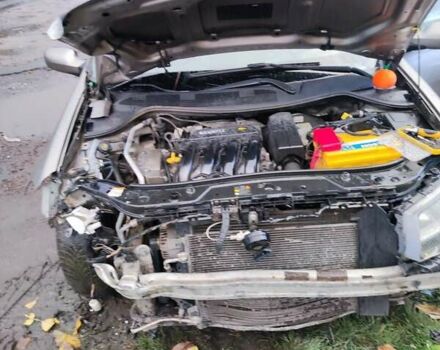 Рено Меган 2009 у Яготине на Automoto.ua Бежевий Рено Меган, об'ємом двигуна 1.6 л та пробігом 240 тис. км за 2300 $, фото 2 на Automoto.ua