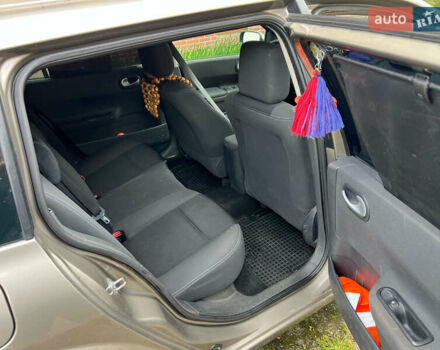 Бежевый Рено Меган, объемом двигателя 1.6 л и пробегом 333 тыс. км за 4100 $, фото 11 на Automoto.ua