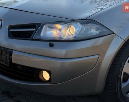 Бежевый Рено Меган, объемом двигателя 1.6 л и пробегом 209 тыс. км за 5650 $, фото 12 на Automoto.ua