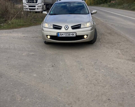 Рено Меган 2009 у Рівному на Automoto.ua Бежевий Рено Меган, об'ємом двигуна 1.6 л та пробігом 333 тис. км за 4650 $, фото 1 на Automoto.ua