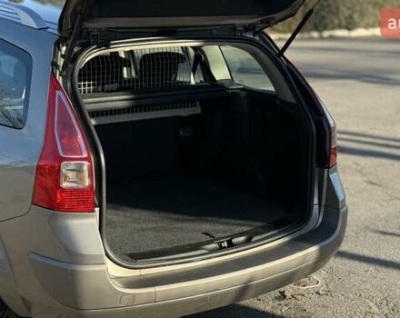 Бежевый Рено Меган, объемом двигателя 1.6 л и пробегом 209 тыс. км за 5650 $, фото 17 на Automoto.ua