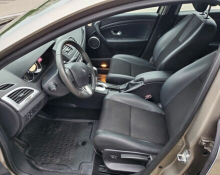 Бежевий Рено Меган, об'ємом двигуна 2 л та пробігом 175 тис. км за 6450 $, фото 10 на Automoto.ua