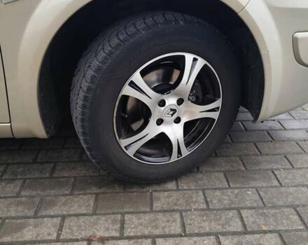 Бежевый Рено Меган, объемом двигателя 1.6 л и пробегом 191 тыс. км за 5900 $, фото 12 на Automoto.ua