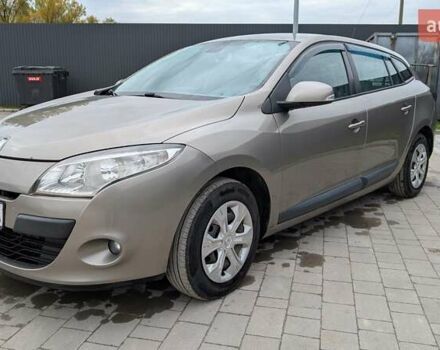 Рено Меган 2009 в Козовой на Automoto.ua Бежевый Рено Меган, объемом двигателя 1.46 л и пробегом 365 тыс. км за 5990 $, фото 2 на Automoto.ua