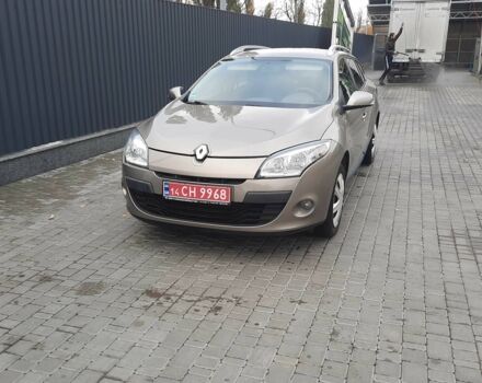 Рено Меган 2009 у Кропивницькому (Кіровограді) на Automoto.ua Бежевий Рено Меган, об'ємом двигуна 1.4 л та пробігом 178 тис. км за 6800 $, фото 4 на Automoto.ua
