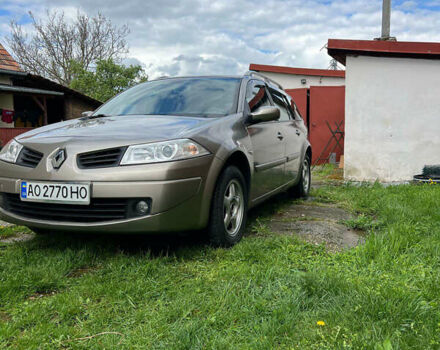 Бежевый Рено Меган, объемом двигателя 1.6 л и пробегом 333 тыс. км за 4100 $, фото 1 на Automoto.ua