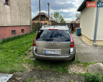 Бежевый Рено Меган, объемом двигателя 1.6 л и пробегом 333 тыс. км за 4100 $, фото 5 на Automoto.ua