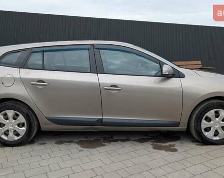 Рено Меган 2009 в Козовой на Automoto.ua Бежевый Рено Меган, объемом двигателя 1.46 л и пробегом 365 тыс. км за 5990 $, фото 3 на Automoto.ua