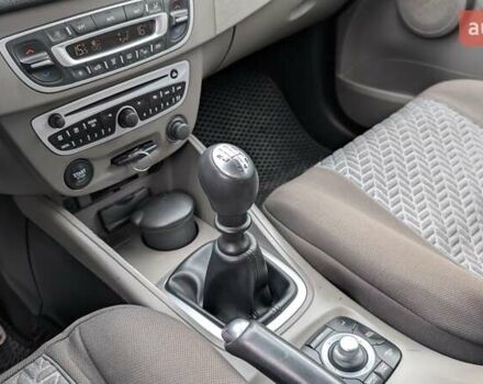 Рено Меган 2009 в Козовой на Automoto.ua Бежевый Рено Меган, объемом двигателя 1.46 л и пробегом 365 тыс. км за 5990 $, фото 19 на Automoto.ua